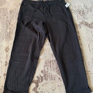 Women’s Black Cropped Pants